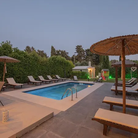 Elena فيلة إياليسوس