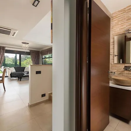 Villa Elena Lalyssos